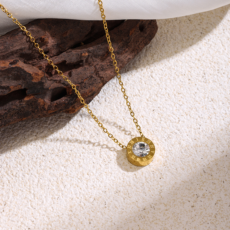 Women's Light Luxury Gold Steel Roman Numeral Collarbone Chain