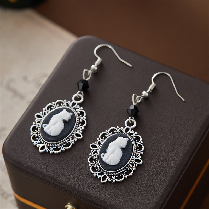 TEMU 1 Pair Of Gothic Punk Retro Cats, Street Hip-hop Earrings, Holiday Jewelry Commemorative Gifts
