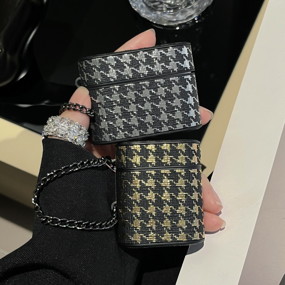 Silicone Square Earphone Case for AirPods 1/2/3/4/Pro/Pro2, Shockproof Protective Cover, Black/Bronze, Durable Earphone Pouch