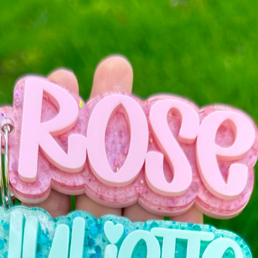 TEMU Llavero con etiqueta acrílica de con letra personalizada, adecuado para mujeres - Llavero decorativo con letra, Llavero de una sola letra,