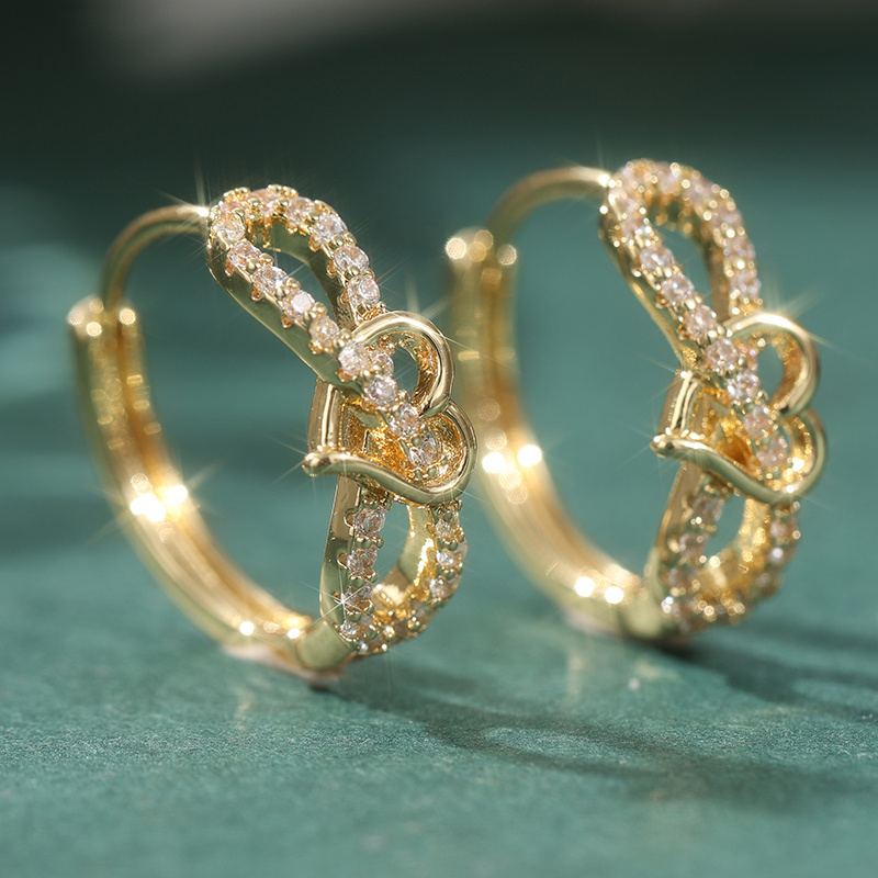 Image of Cute And Fashionable Inlaid Synthetic Zirconia Heart-shaped Pattern Hollow Circle Earrings, Women's Handmade Jewelry Accessories Suitable For Wedding Banquets, Romantic Gifts For Wives And Girlfriends