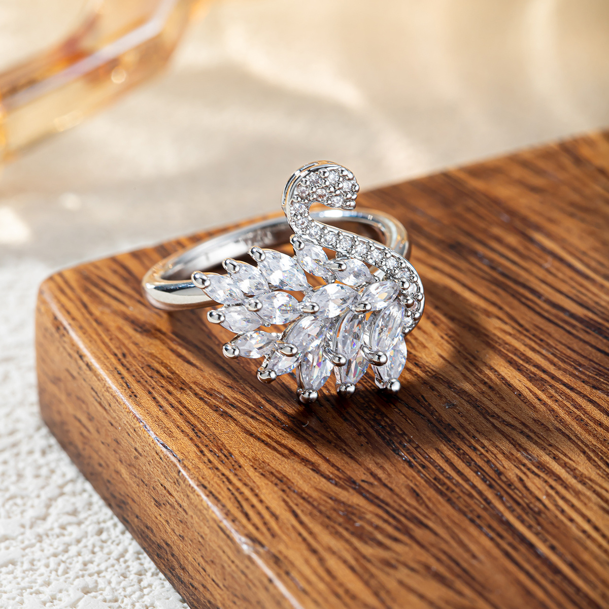 Women's Elegant Swan Ring, Plated Jewelry Gift