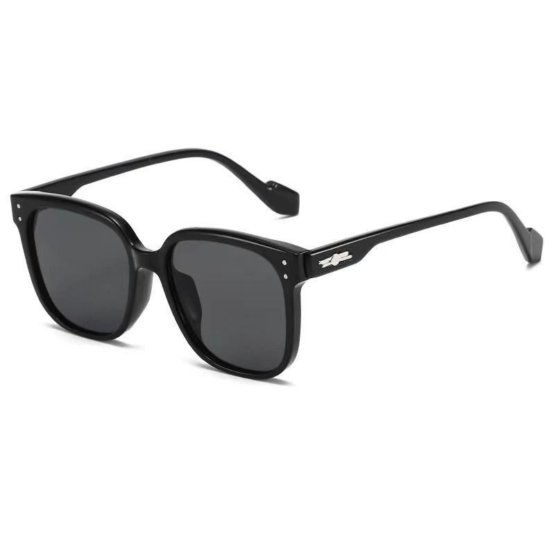 online   sporting   stylish glasses for women offering     a     and a chic     photos with trendy sunshade designs