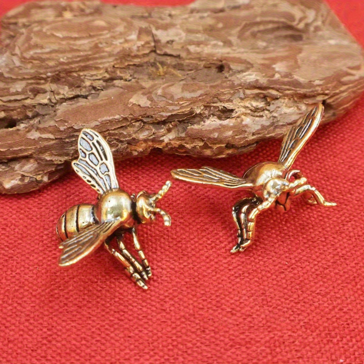 TEMU 2pcs Solid Brass Bee Statues - Vintage Bee Figurines For /office/ Decor, / Tea Pet Collectible, Miniature Bee Sculpture ( Beehive Decoration)