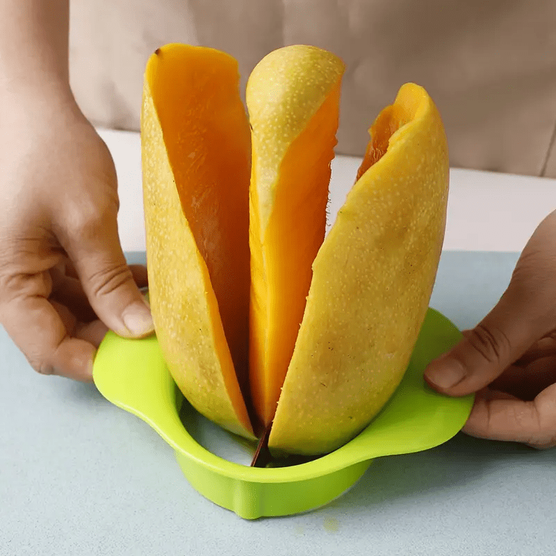 1pc coupe-  à prise facile - gadget de cuisine créatif pour des coupes parfaites, coupe-  en plastique durable avec options colorées, idéal pour éplucher et enlever le  , trancheur de fruits, ustensile de cuisine extérieur, outil   pour le camping et les  - 