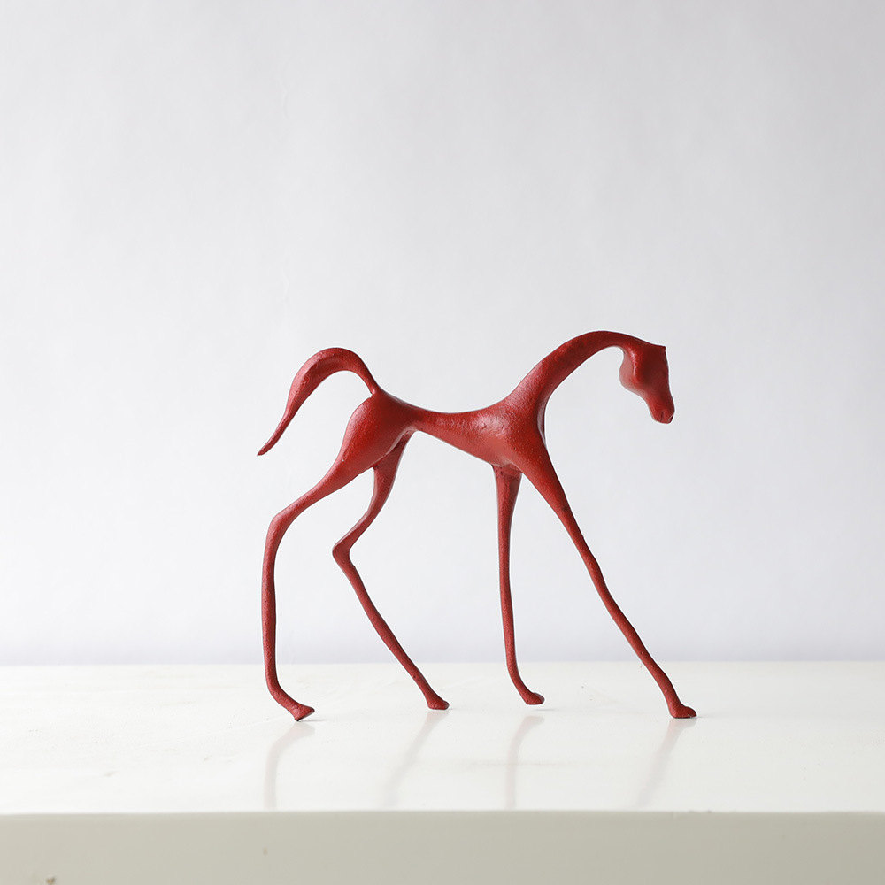 A European-Style Minimalist Geometric Metal Horse Figurine | Hollow Artistic Soft Decoration for Living Room Or Office Desktop Display, Modern Decor