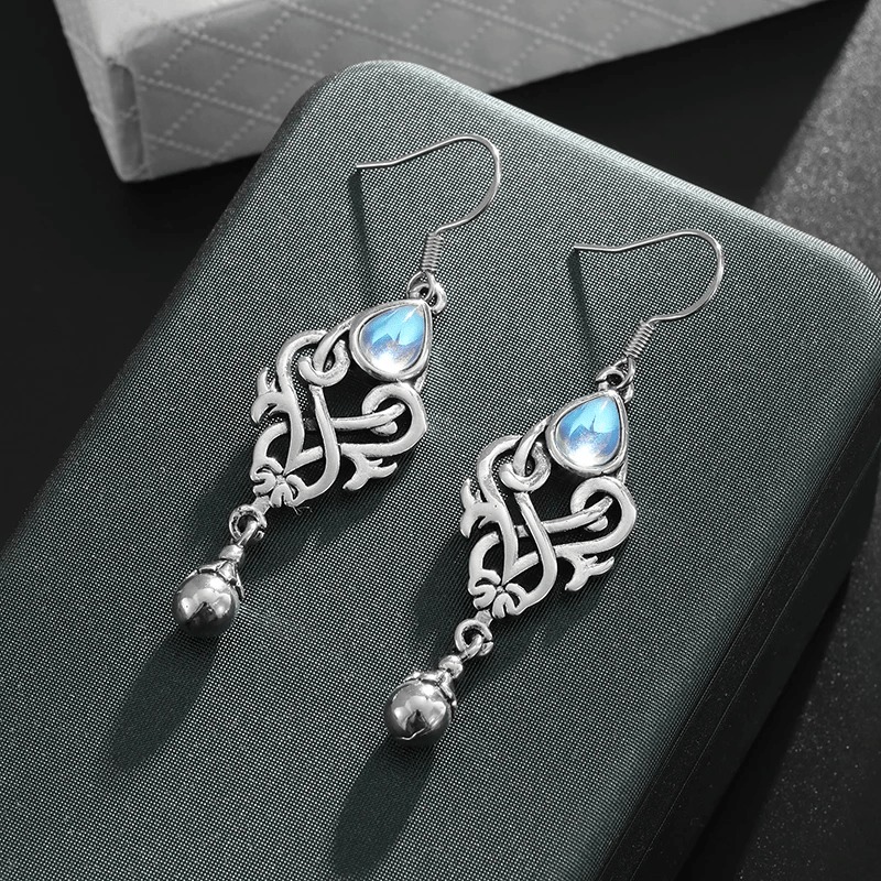 Women's Vintage Celtic Knot Pendant Earrings