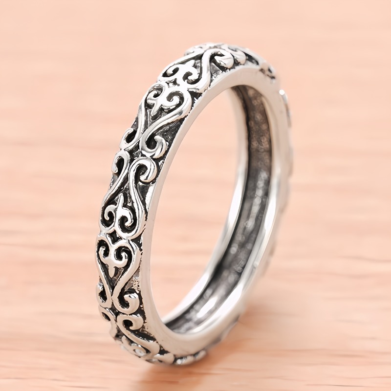 Women's Vintage Scroll Engraved Band Ring, Elegant Gift