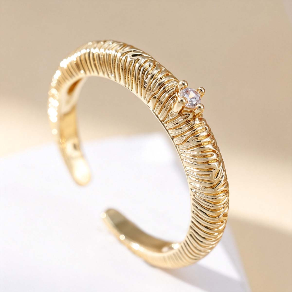 Textured Single Stone Open Ring for Women, Vintage Style