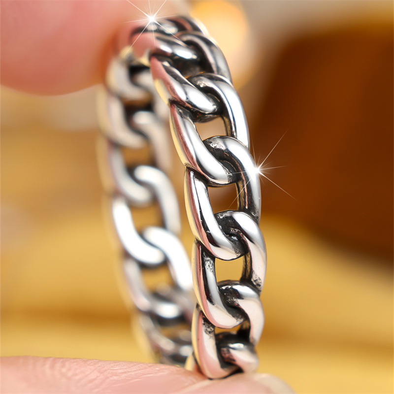 Unisex Glossy Twisted Band Ring, Retro Style