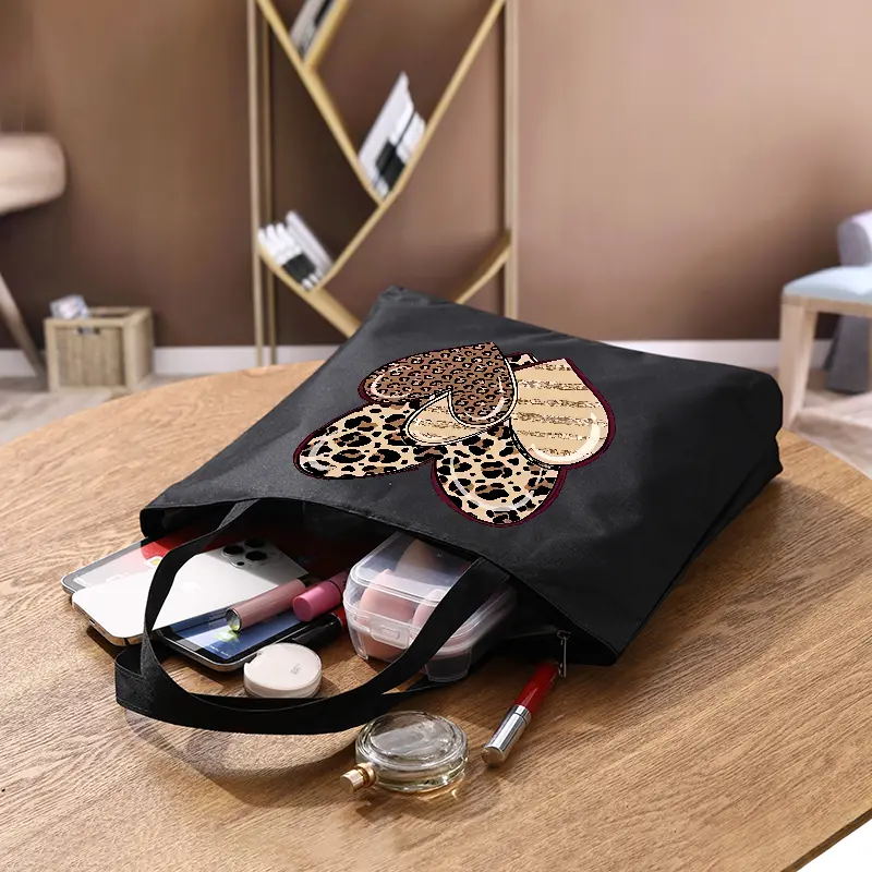 womens large capacity oxford tote bag retro artwork with golden glitter accents durable oxford fabric zipper closure fixed shoulder straps machine washable black commuter bag for work travel travel shoulder bag heart pattern tote durable construction details 4