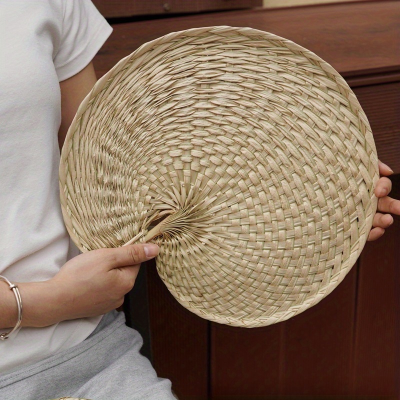 TEMU Asian Style Nostalgic Hand-cranked Fan, , Conch-shaped Design, Cooling Palm , Wall Hanging Decorative Fan, Photography Prop
