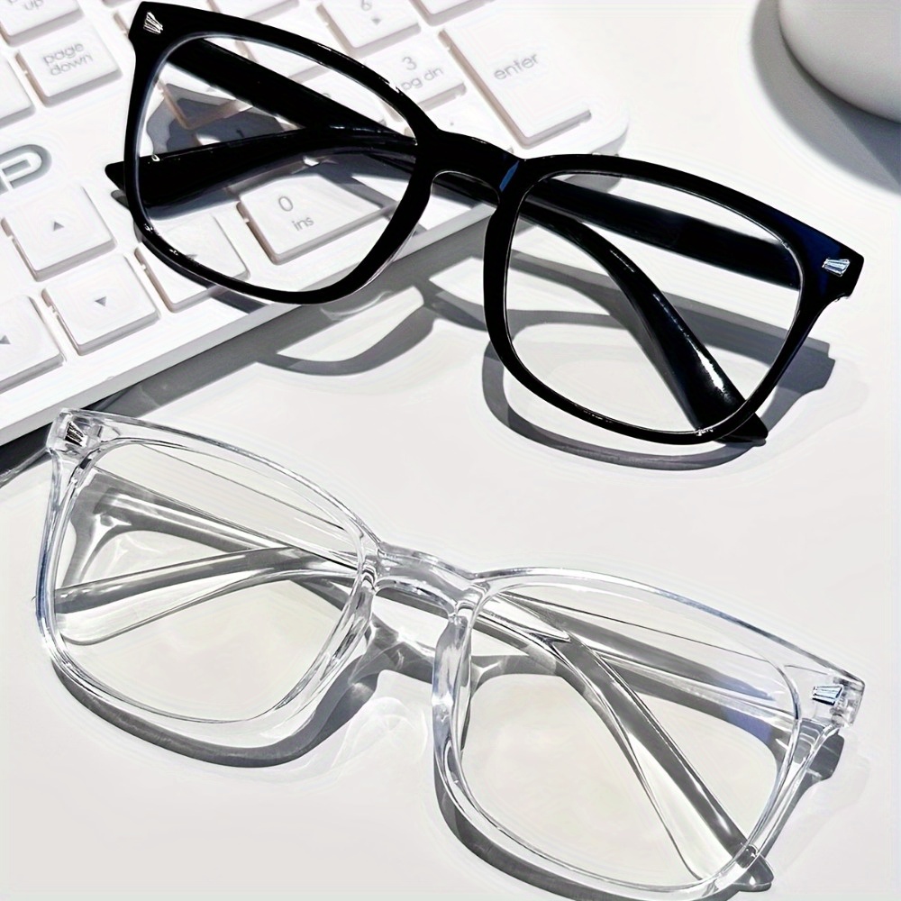 Of Fashionable Glasses