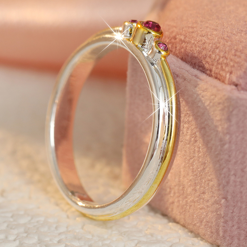 Retro Dual-Color Line Design Ring with Red Zirconia