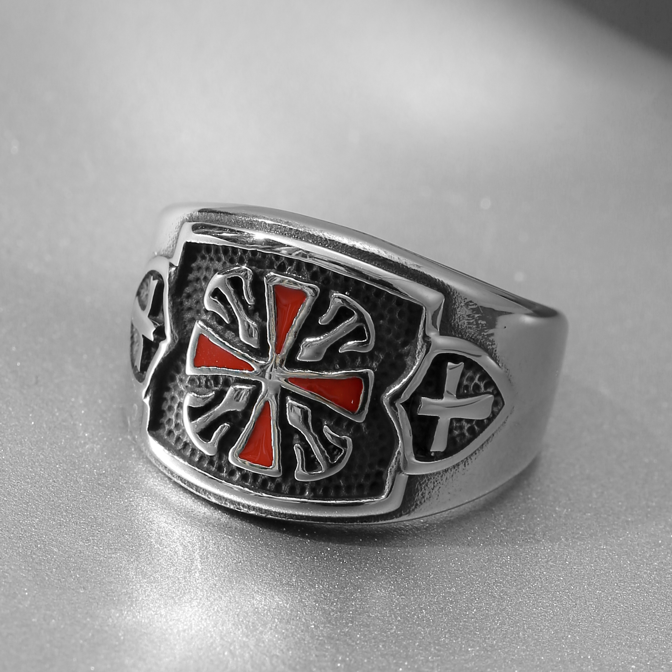 Image of Vintage Silvery 304l Stainless Enamel Cross Pattern Band Ring For Men, Trendy Fashion Style Wide Band, Edgy Streetwear Accessory