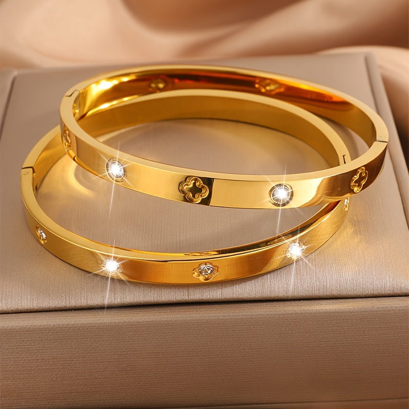TEMU 2pcs Women's Minimalist Clover Decorated Stainless Steel Bracelet Set, Vacuum Electroplated,, Washable, Suitable For , Vacations, Couple Dates,