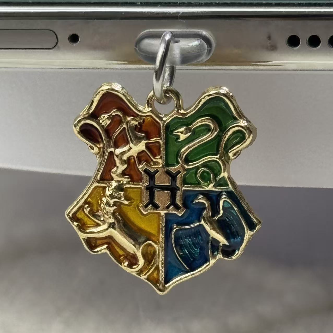 TEMU Warner . Harry Potter 1pc Exquisite Personalized Four-college Logo Dust Plug, Suitable For Type-c/iphone/android Charging Ports. A Decoration As