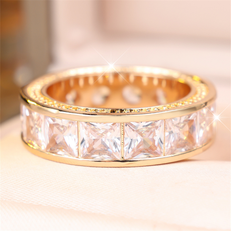 Women's Simple Golden Square-cut Synthetic Zirconia Ring
