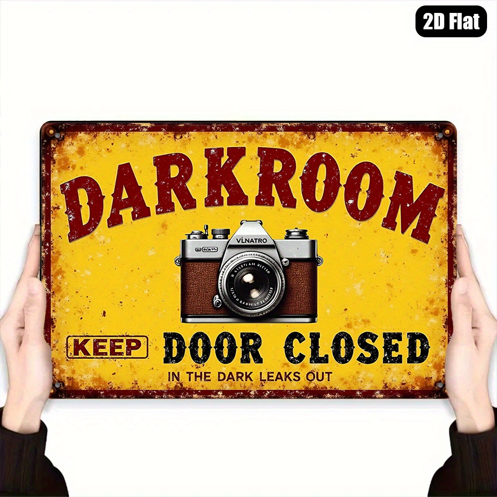 TEMU 2d Flat - A Vintage Metal Sign That ' Keep Door Closed' In Rustic Yellow With Red And Black Text, Featuring A Retro Camera Design. This Tin Wall
