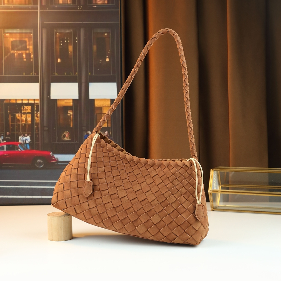 Mindia Handbag posed lifestyle