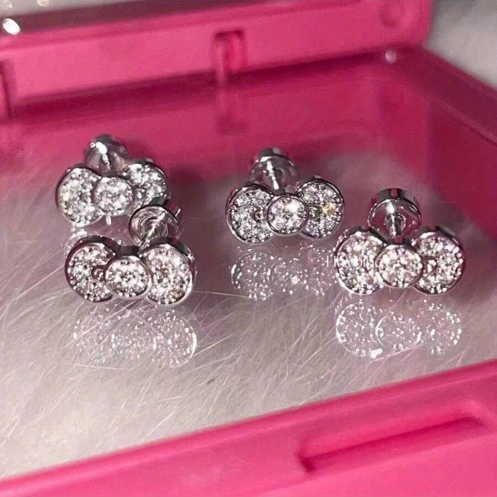 

A Pair Of New Stylish, Cute, Sweet, And Full Of Artificial Zirconia Butterfly Bone Stud Earrings, Jewelry Gifts And Accessories.