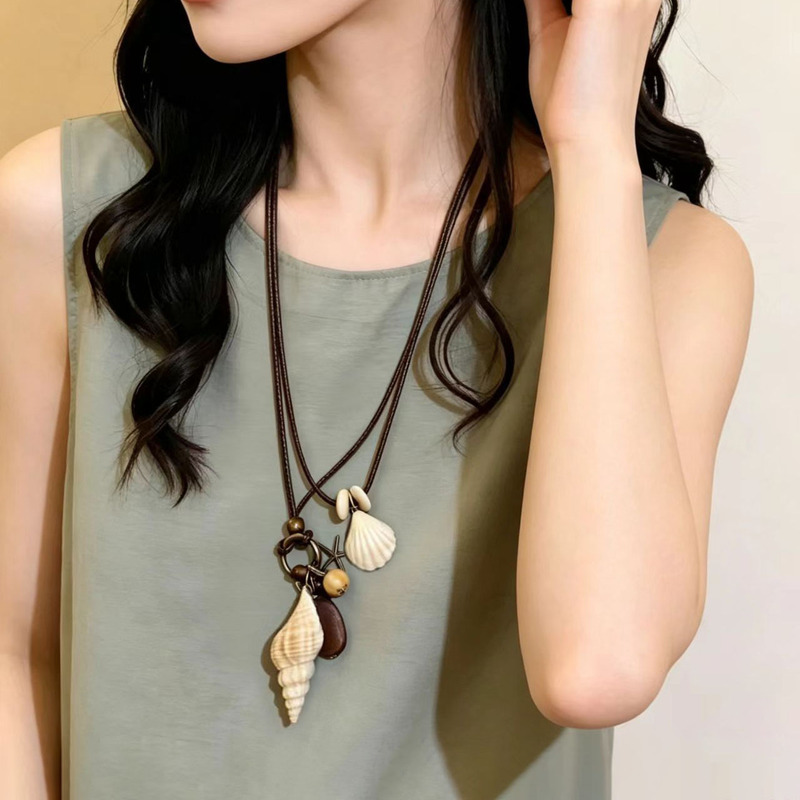 Retro Elegant Beach Style Artificial Shell and Sea Snail Pendant Necklace