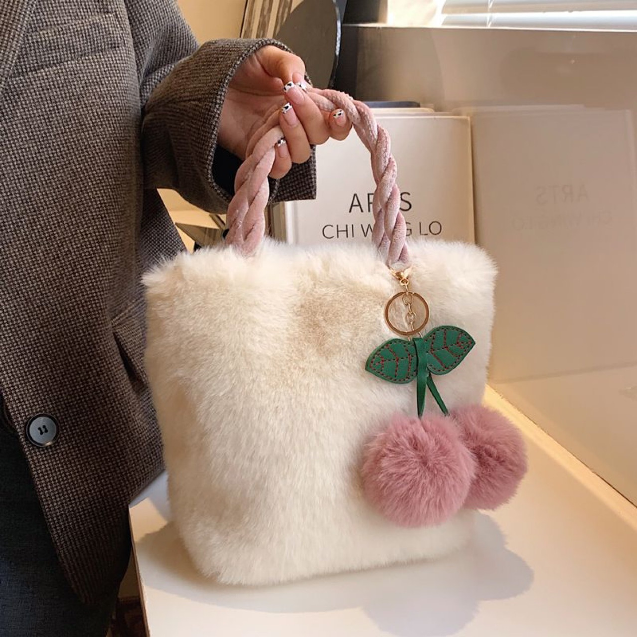 Sac à Main En Fausse Fourrure Douce Pour Femme - Bandoulière Réglable, Style Y2K - 28x17x10cm