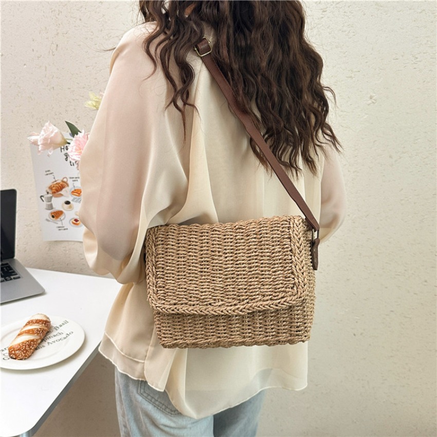 Image of Summer Easy Woven Small Bag Women's New Beach Vacation Small Square Bag Fashionable Versatile Shoulder Messenger Bag Woven Handbag