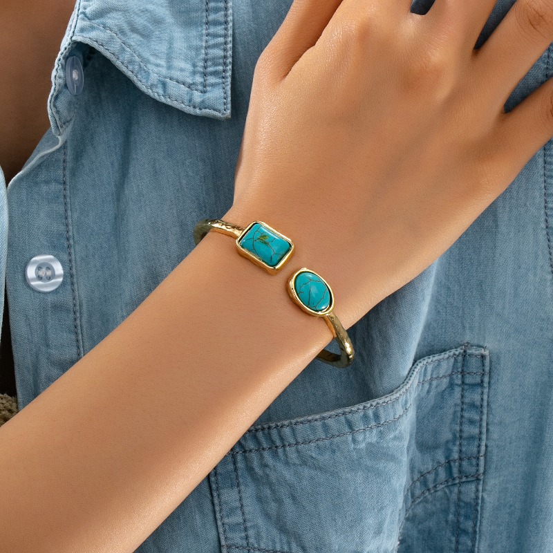TEMU 1pc Western Style Minimalist Niche Fashion Oval Rectangular Embellished Hammer Texture Women's Elegant Bangle, Suitable For Daily Vacation