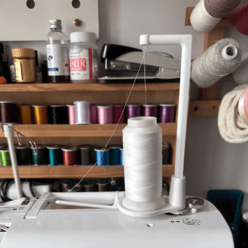 Sewing Machine Top Thread Spool Stand Vertical Large Spool Holder Anti-Tangle Threader Home Sewing Machine/Overlock Machine Universal Handcraft Sewing Studio Special Accessory