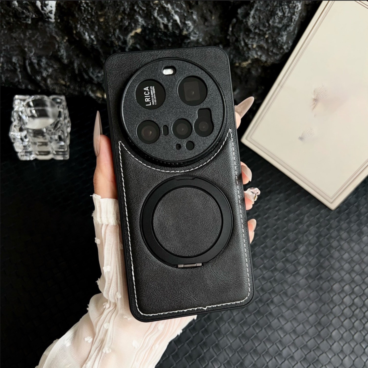 Ovitek za telefon: Evropski in ameriški vintage magnetni ovitek s stojalom, primeren za Xiaomi 17 Ultra/Xiaomi 17 Pro Max