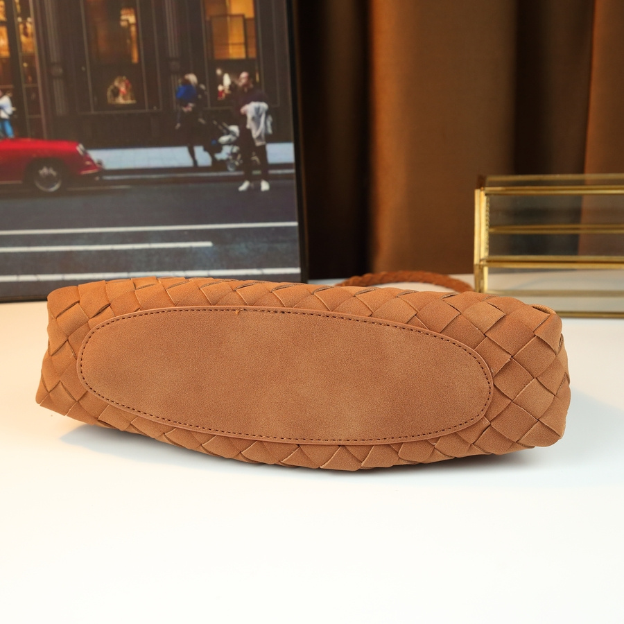 Mindia Handbag side profile