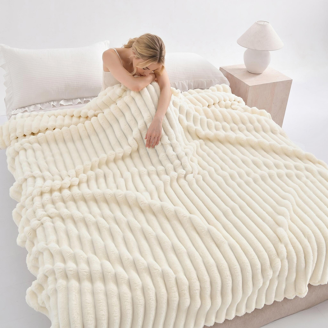 TEMU Couverture Douce et Chaude en Velours Lait/Fausse Fourrure de Lapin, Style Luxe Moderne, Lavable en Machine, pour , Parfaite pour les Lits,