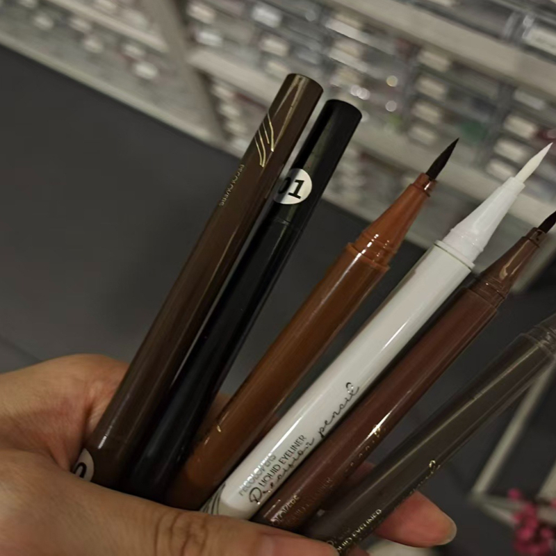 Image of 2pcs White Eyeliner Pen Quickly Liquid Eyeliner, Eyeliner Pen, Easy To Apply, Liquid Eyeliner Pen For Ladies