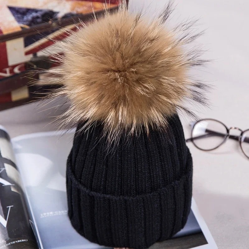 Korean-style Solid Color Winter Hat With A Rolled Edge, Designed For And Ear Protection While Riding