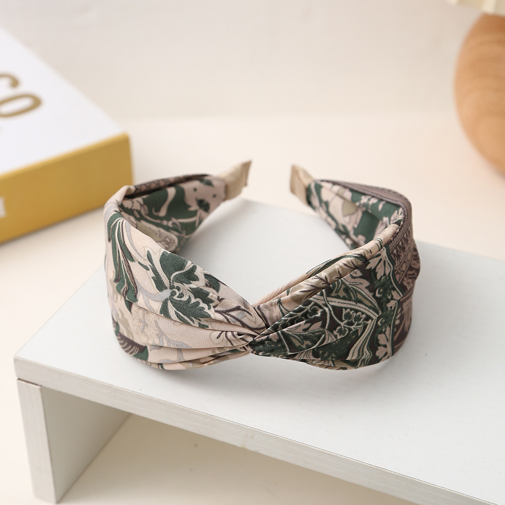 Image of Ethnic Style Flower Korean Version Wide Headband Headwear Retro Style Flower Toothed Fabric Hair Cross Headband Women's Bow Headband