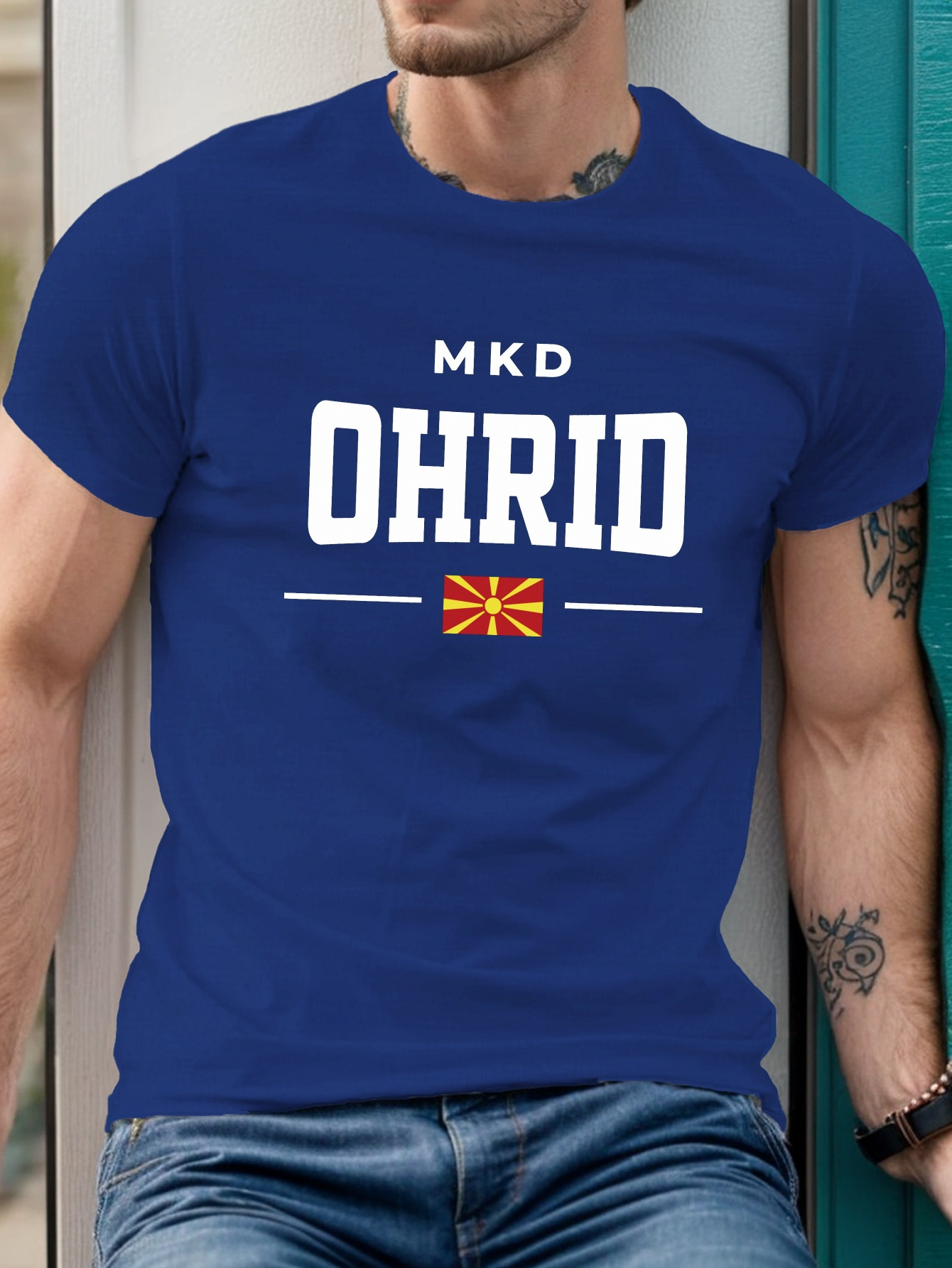 машка маица со графика од охрид, северна - летна маица со кратки ракави и смела букви mkd & знаме, лесен дишлив материјал, редовен крој, перат во машина детали 10