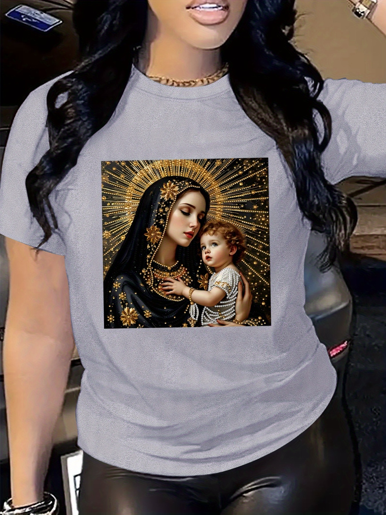 camiseta feminina com estampa da virgem maria &   - rosa  ,     e   redonda de    , tee   para o verão com   religiosa em desenho animado, lavável à máquina, uso diário  , design    , tecido confortável