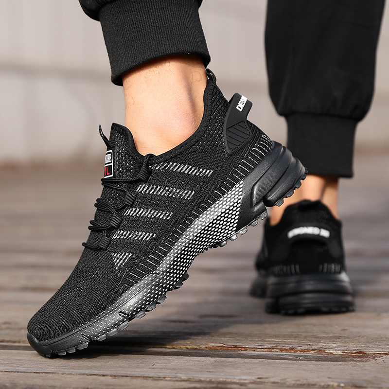 Men's Breathable Lightweight Low-Top Lace-Up Sneakers for Outdoor