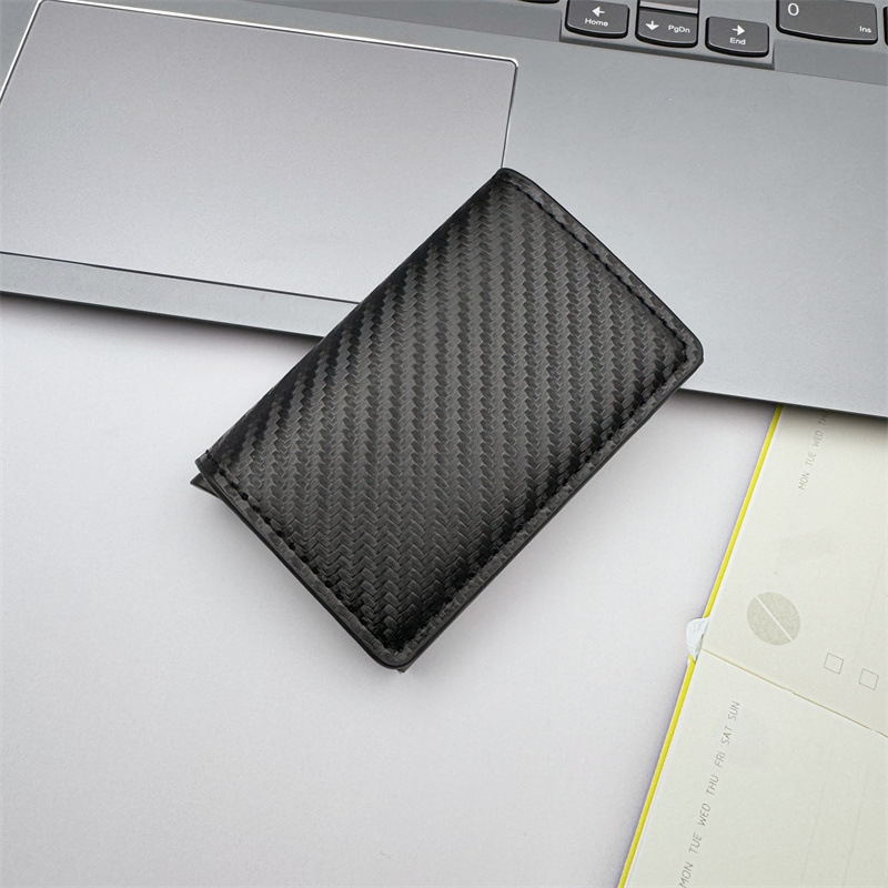 Monedero Delgado para Hombres con Bloqueo RFID - Estilo de Negocios en Aleación de Aluminio con Patrón de Fibra de Carbono, Portatarjetas y Efectivo, Protección Antirrobo, Diseño Elegante y Compacto - Regalo Ideal para el Día del Padre