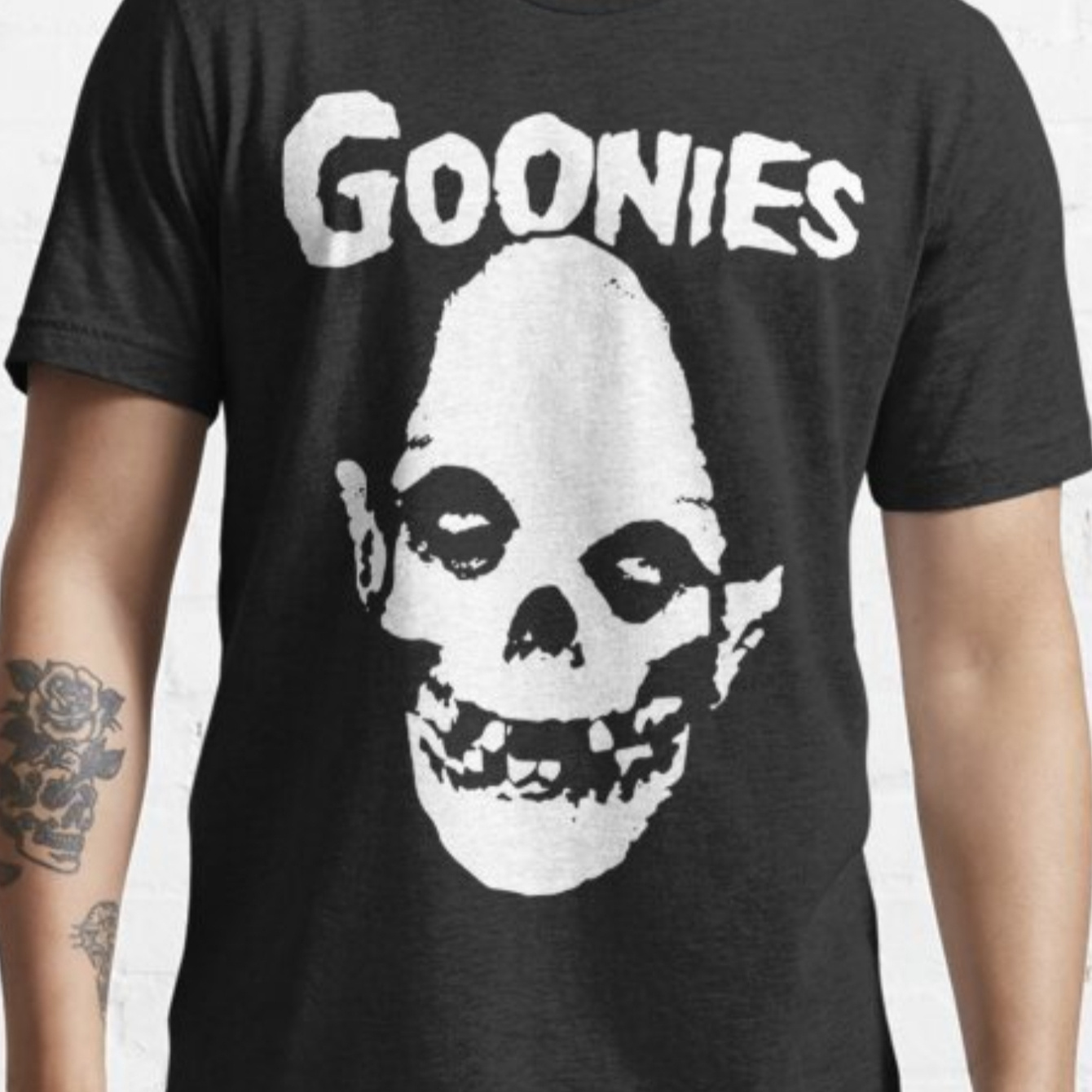 

Skull Tshirt Movie 80s Tee