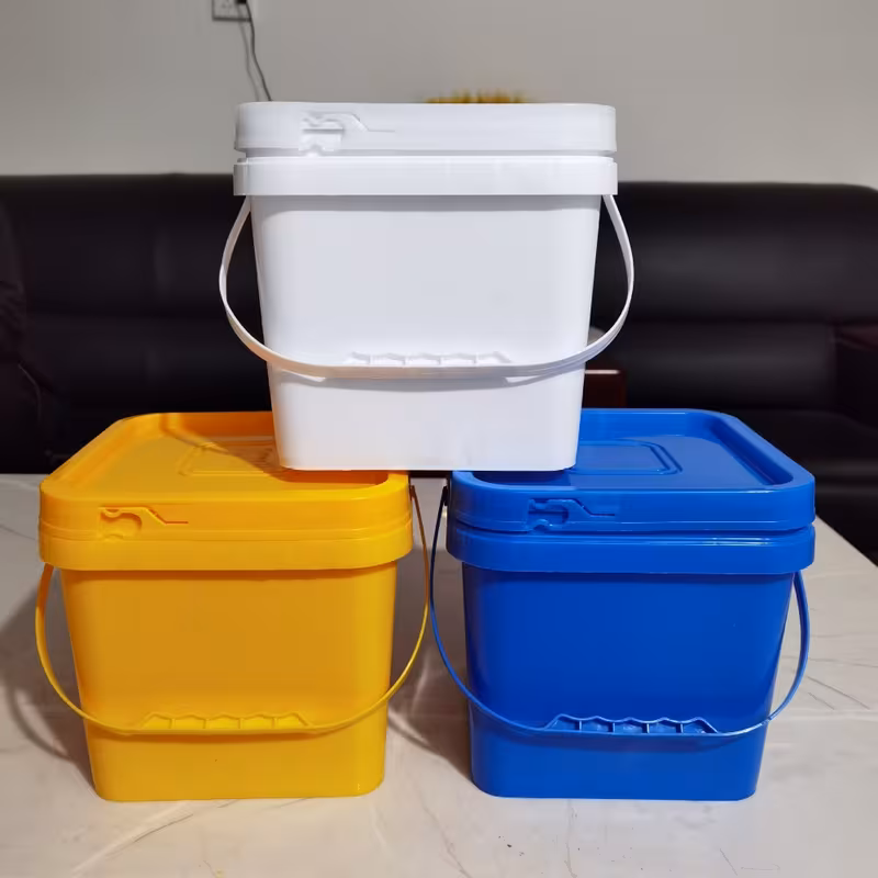 2 plastic buckets square cleaning buckets practical small buckets with handles for house cleaning storage livestock breeding car washing yellow white Product details 4