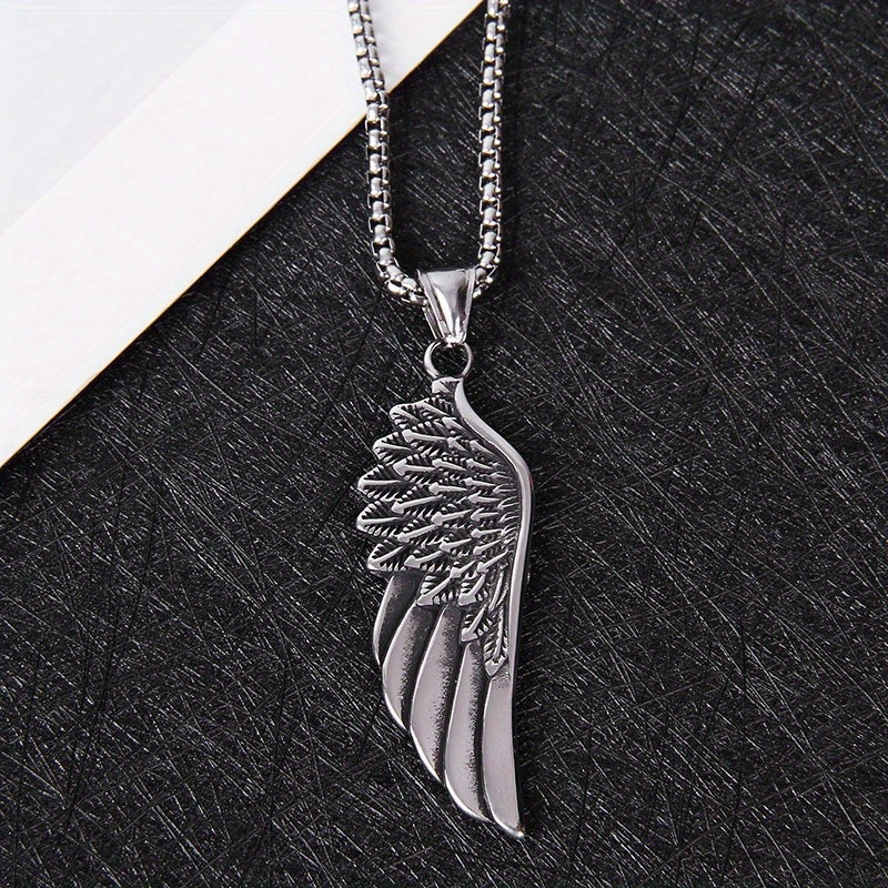 European And American-style Stainless Leaf Pendant Sweater Chain Retro Steel Necklace Easy Jewelry