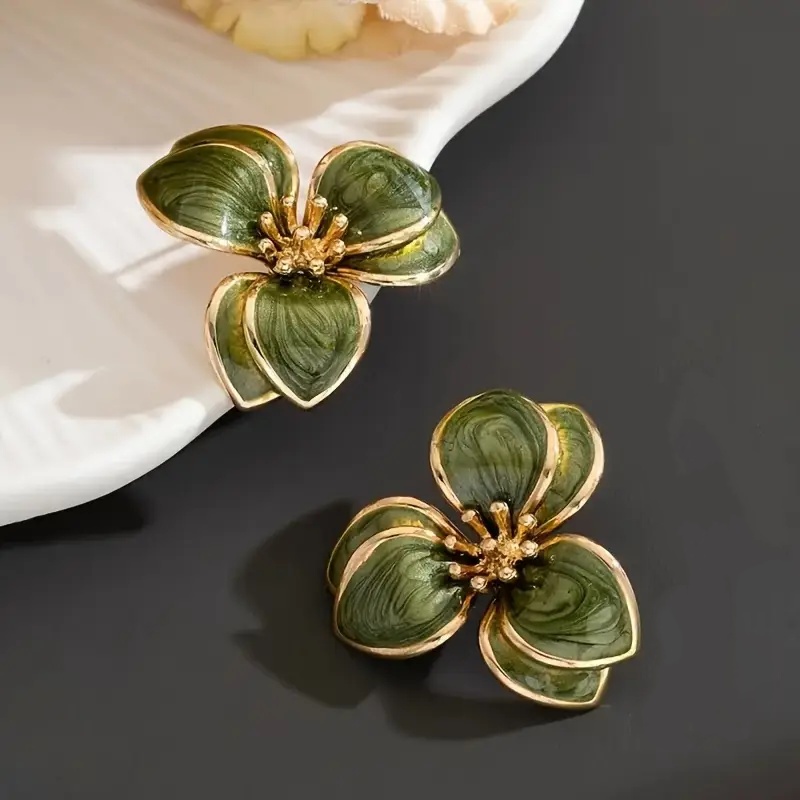 Image of Fashion Green Enamel Flower Stud Earrings For Women Banquet Casual Vacation Daily Elegant Earrings Jewelry