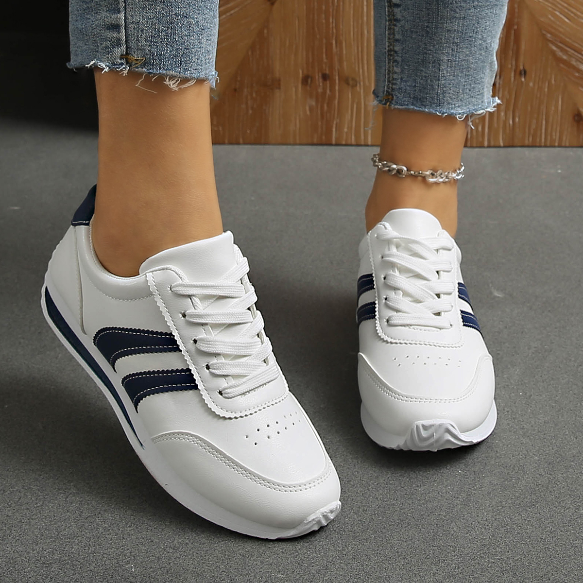 E-shop 3Cm Damen Sneaker in Unifarben, Schnürschuhe mit dicker Sohle, weichen Sohlen, Laufschuhe, rutschfeste Sportschuhe, Dameschuhe