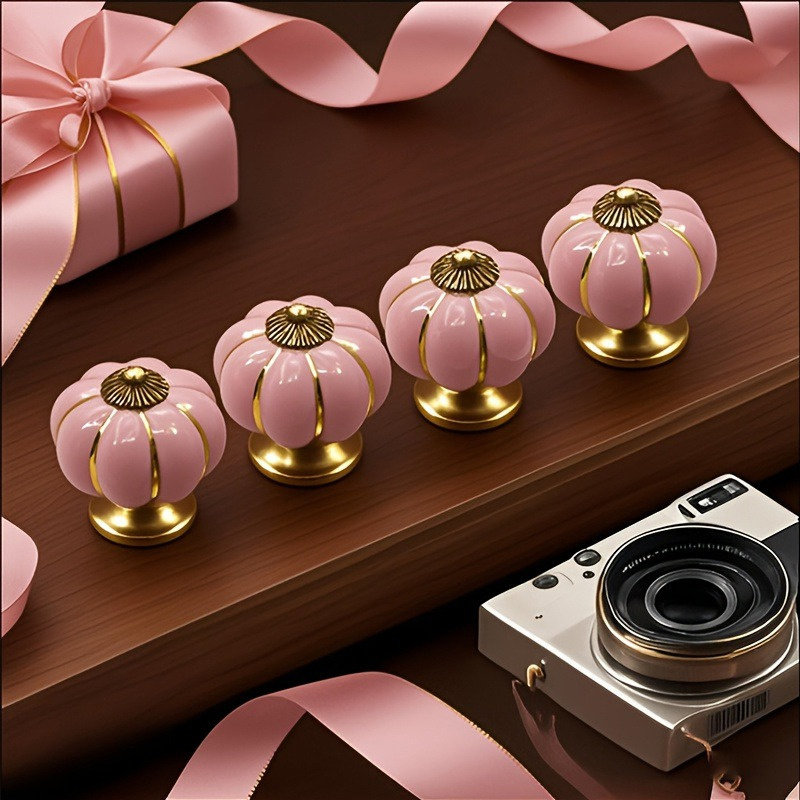 E-shop Keramikgriff in Form rosa Kürbisses, hergestellt aus polierter Zinklegierung, für Einlochmontage. Dieses kreative und elegante Stück wird mit