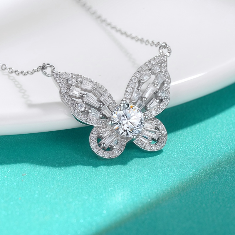 Image of 925 Silver 1 Carat White Golden Plated Round Moissanite Fashionable And Versatile High-quality Women's Pendant Necklace Clavicle Chain, Suitable For Daily Wear And Attending Banquets And Parties