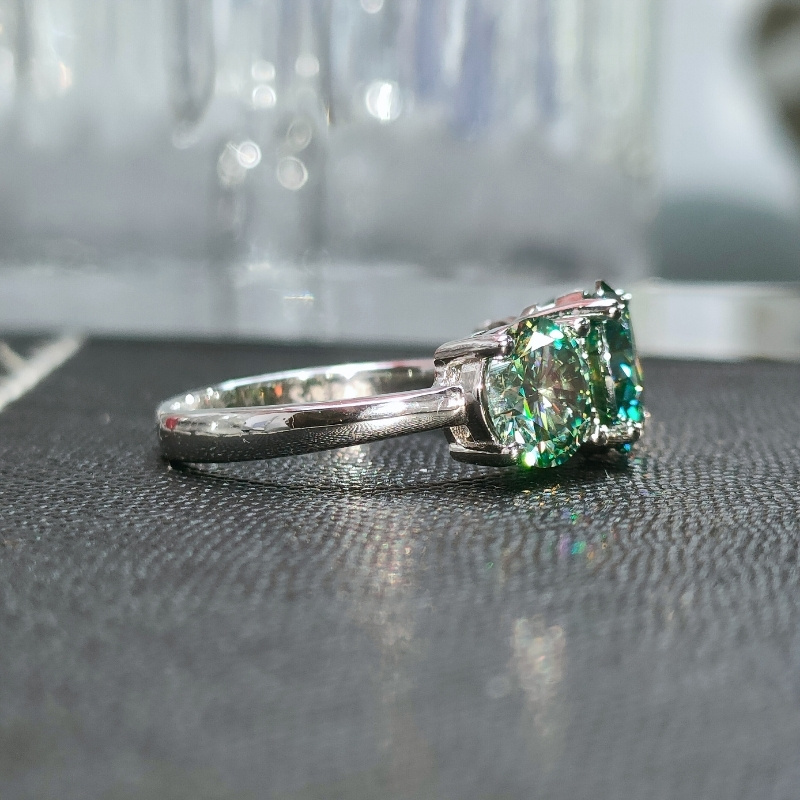 Women's 4 Carat Moissanite Engagement Ring, Perfect for Proposing