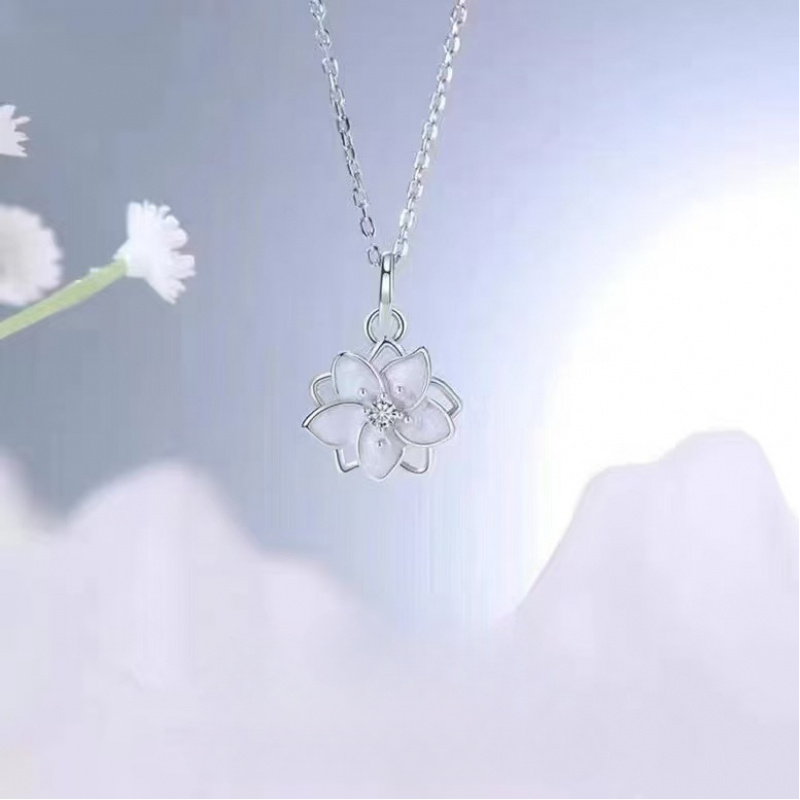 Jasmine Flower Necklace For Women, New Niche Design, High-end Light Luxury Pendant Collarbone Chain, Ideal Gift For , Suitable For Daily Commuting, Parties, Vacations, Music Festivals, And Banquets