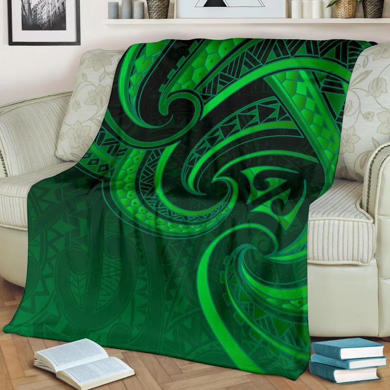 TEMU Maori And Polynesian-inspired Lightweight Throw Blanket - And Black Geometric Patterns, Soft Polyester For Couch, Bed, Travel, And Camping